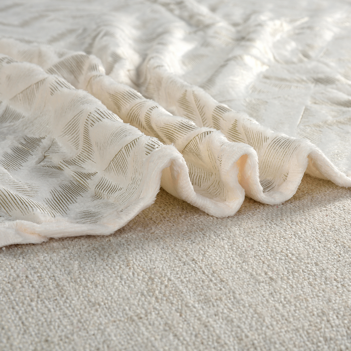 HIT ! koc mikrofibra 130/180 krem