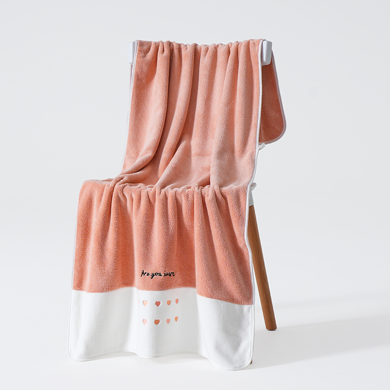 Puszysty ręcznik z mikrofibry 50×100 cm