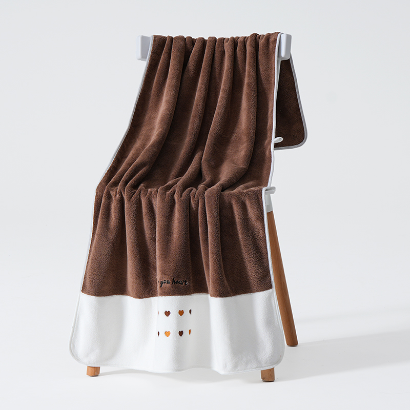 Puszysty ręcznik z mikrofibry 50×100 cm