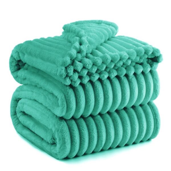 Koc gruby, puszysty i miękki 200×220 AURA FLUFFY